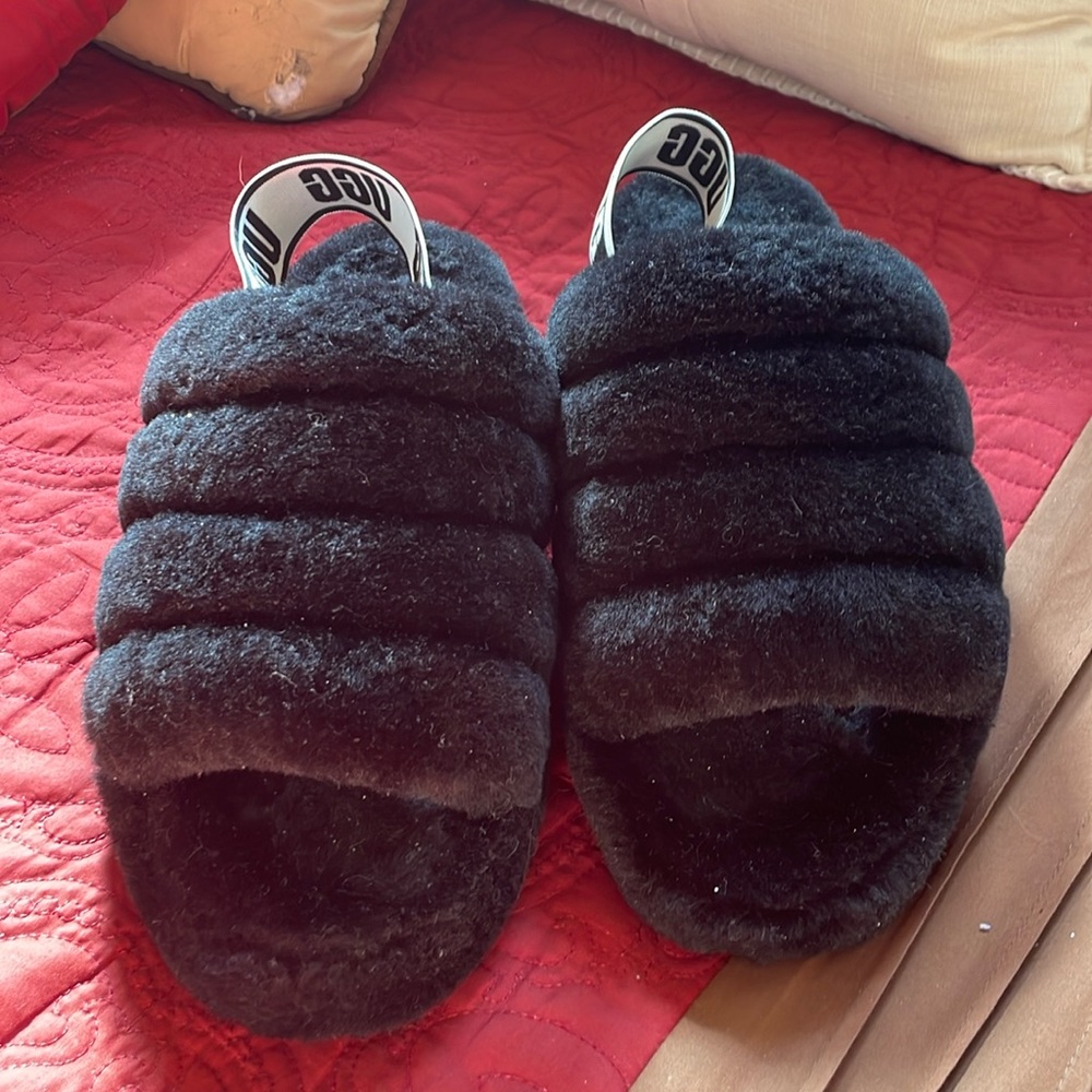 UGG Fluff Yeah Black Slides